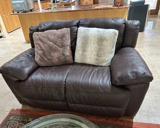 Natuzzi Editions Leather Loveseat-in excellent condition