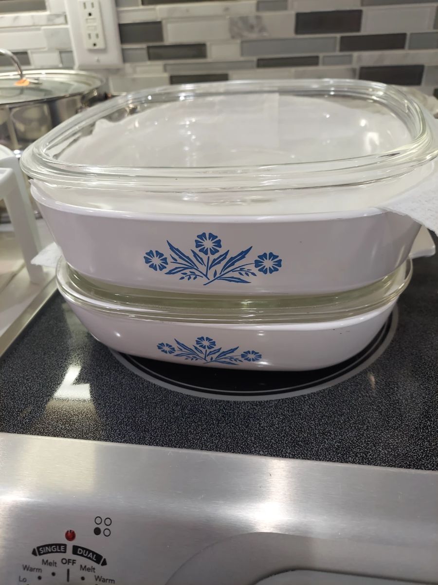 CORNINGWARE CORNFLOWER BLUE HIGHLY COLLECTIBLE