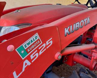 Kubota LA525 Tractor with bucket and shredder. *NOT available for presale - see details section*