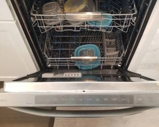 Midea dishwasher with stainless steel interior