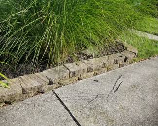 Hardscape edging
