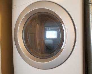 Stacked LG washing machine & GAS dryer