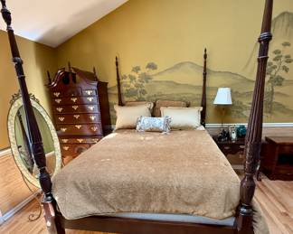 Absolutely Beautiful Council Craftsmen 4 Poster Bed with Mattress and Boxspring