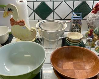 kitchenware, vintage green Pyrex 404 mixing bowl