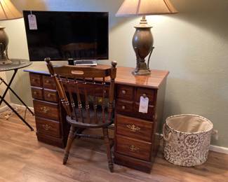 small desk and chair, Samsung 32" TV