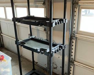 Rubbermaid shelving organizer