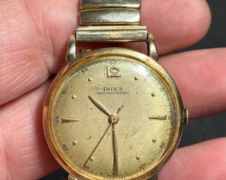 Vintage running 14K Doxa watch
