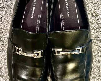 BOSTONIAN DRESS SHOES