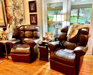 LEATHER STAND-UP RECLINERS 2023.