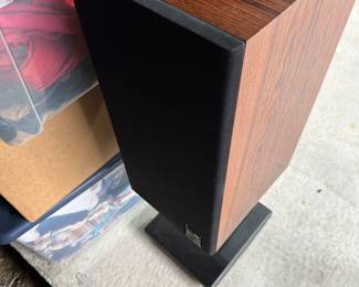 speakers