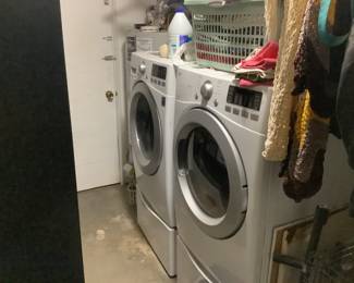 Lag washer and dryer