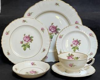 Federal Shape Syracuse China
Victoria Pattern – Tom and Doris Wedding China
14 Dinner Plates
13 Salad Plates
1 Soup Bowl
15 Bread Plates
9 Saucers
11 Coffee Cups
Dimi Tap Cup and Saucer
8 Small Bowls
Gravy Boat
Sugar/Creamer
2 Oval platters
Medium Oval Bowl
Small Oval Bowl
1 Round Bowl