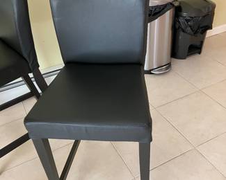 Black bar stoos