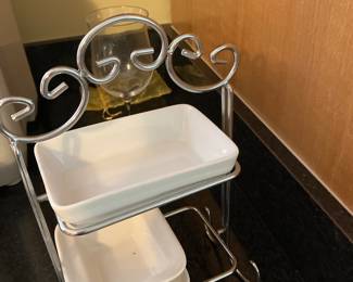 Serving dishes with holder