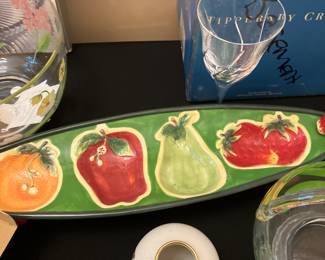 Oblong rolling relish tray