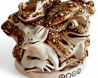 Rather Large Huddle by Peter Calvesbert, 1995