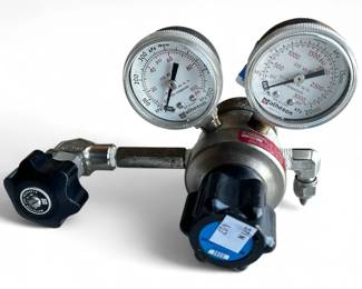 Matheson Gas Regulator Model 3800, 700-2000 PSI
