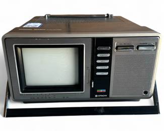 Hitachi CK-200 Portable Solid State Color TV (1984)