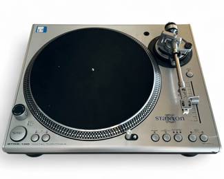 Stanton STR8-100 DJ Turntable w/ Key Correction