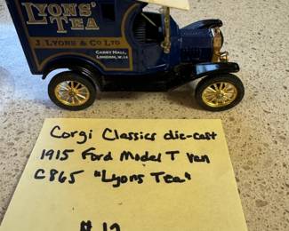 Corgi Classics 1915 Ford Model T van C865 "Lyons Tea"