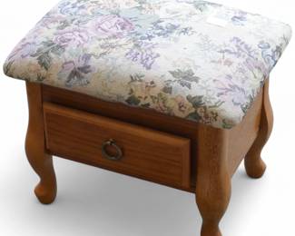 Thomas Pacconi Classics Foot Stool