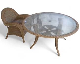 Outdoor Patio Set w/ Table & Four Woven Wicker Chairs