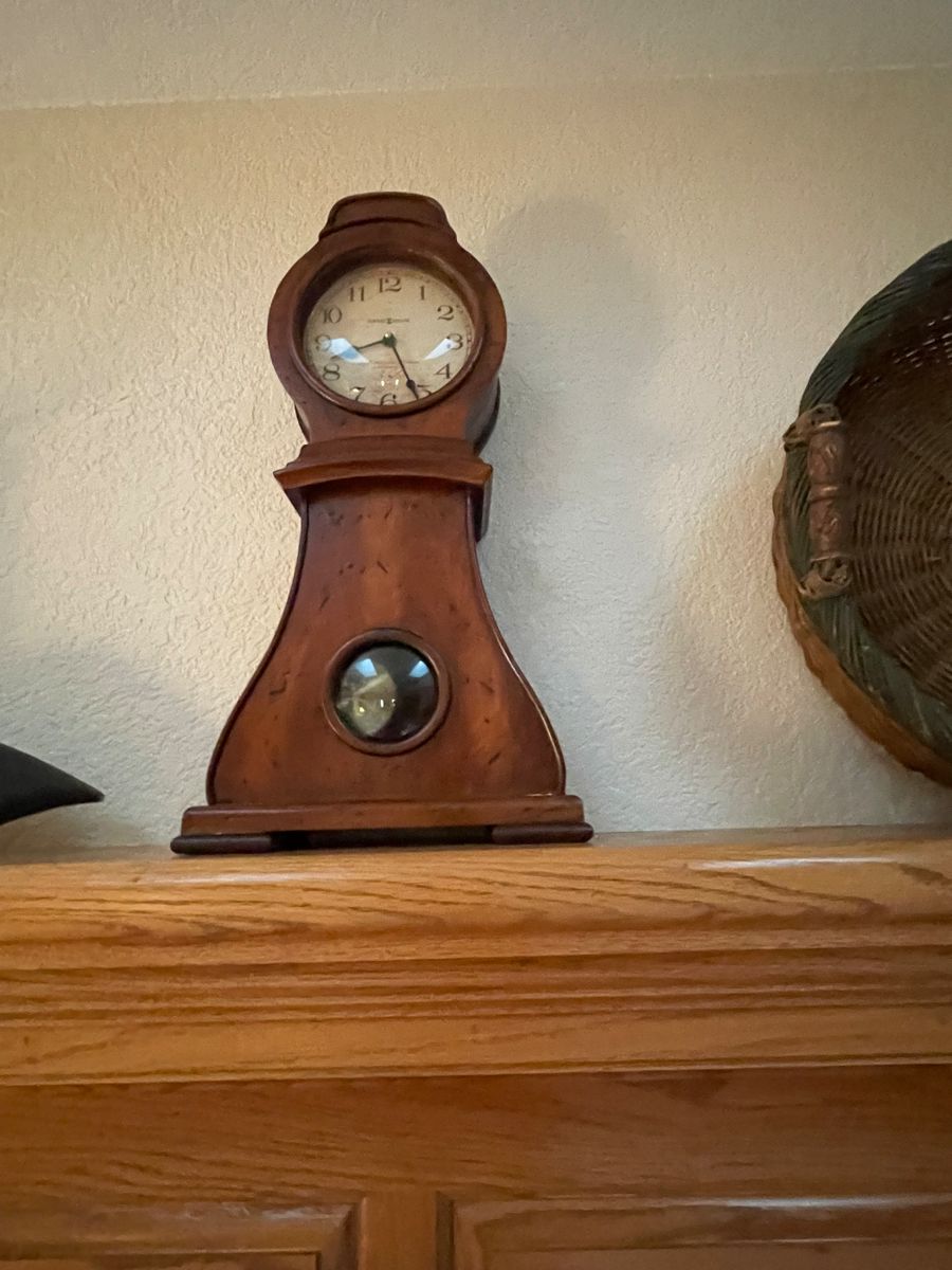 vintage mantle clock