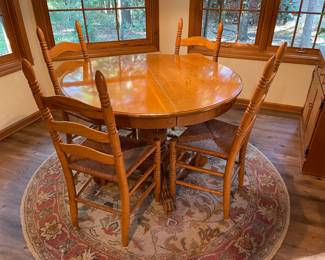 dining table w/leaf & chairs