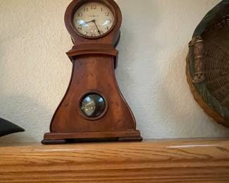 vintage mantle clock