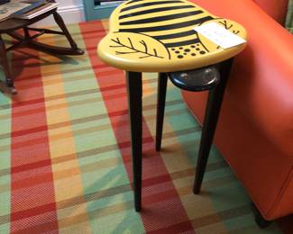 Bee table