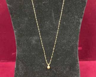 14K Yellow Gold Necklace With Pendant