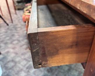 Detail of dovetail