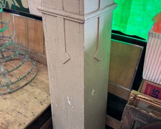 Second painted pedestal