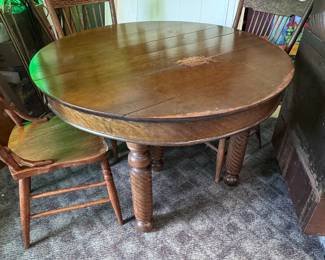 Spiral Leg Oak Kitchen Table
