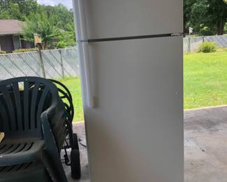 GE refrigerator $200.