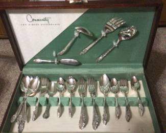 Community flatware service for 12 with chest & serving pieces $180