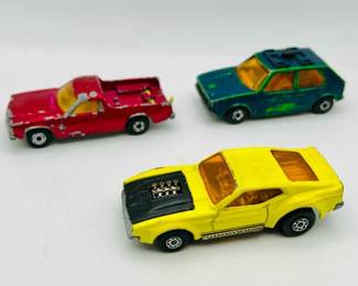 (3) Lesney MATCHBOX 1972, 1976, 1977 Superfast Diecast Cars
No. 60 Holden Pick-Up, No. 44 Boss Mustang, No. 7 V W Golf. All cars roll easily and smoothly. See photos for condition.