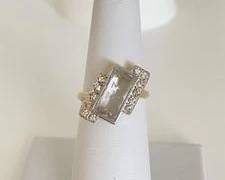 Vintage 10K Gold with Light Blue Gemstone & Clear Stone Accents Ring - Size 6 3/4 (3.1 Grams)