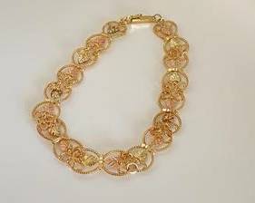 10K Multi Color Gold Filigree with Leaf Details Link Bracelet - 8" (7.3 Grams)