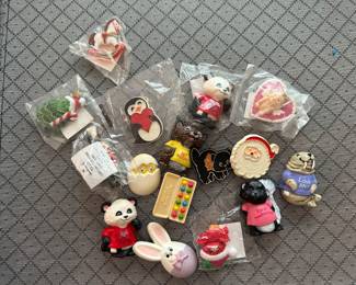 vintage hallmark buttons/pins