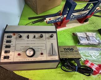 HealthKit RP1065; Tyco Hobby Transformer 899v; Railroad Accessory Pieces