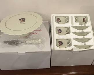 Danbury Mint M.J. Hummel Serving Bowl & Spoon, Cake Plate & Server, Porcelain Tea Cups & Saucers, Porcelain Tea Set