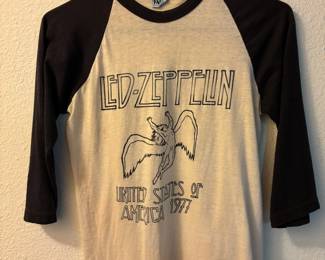 1977 Led-Zeppelin Band Shirt – Size Small