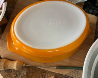 Pyrex Orange 1-1/2 Quart Casserole Dish