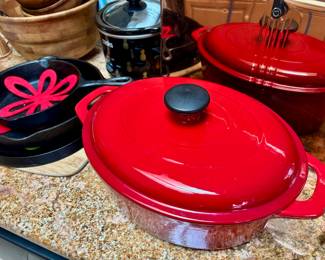 Tramontina 8 Quart Red Enameled Cast Iron Dutch Oven