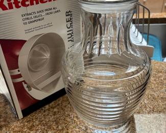KitchenAid Citrus Juicer with Strainer Attachment, Anchor Hocking Glass Beehive Pitcher Carafe with Lid