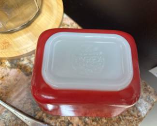 Pyrex 1-1/2 Cup Refrigerator Dish #501