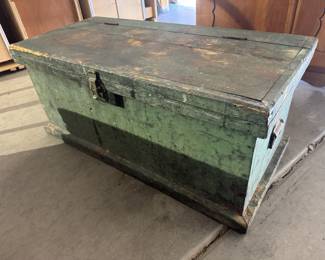 Antique 1800s tool chest