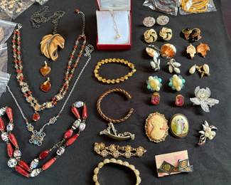 Vintage Jewelery