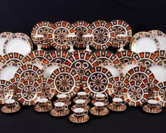 Lot 4: Royal Crown Derby Old Imari & Derby Border China